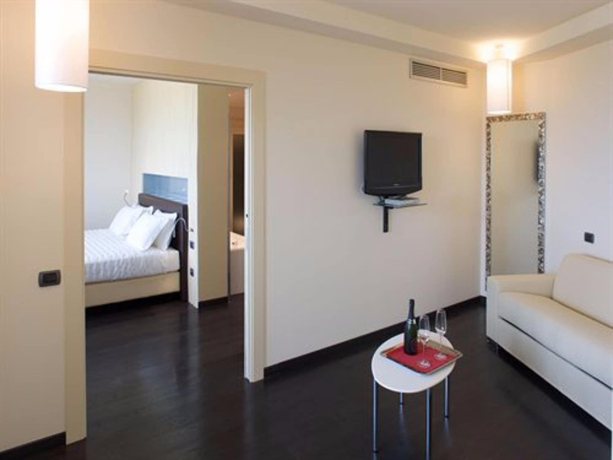 Grand Hotel Mattei Ravenna Esterno foto
